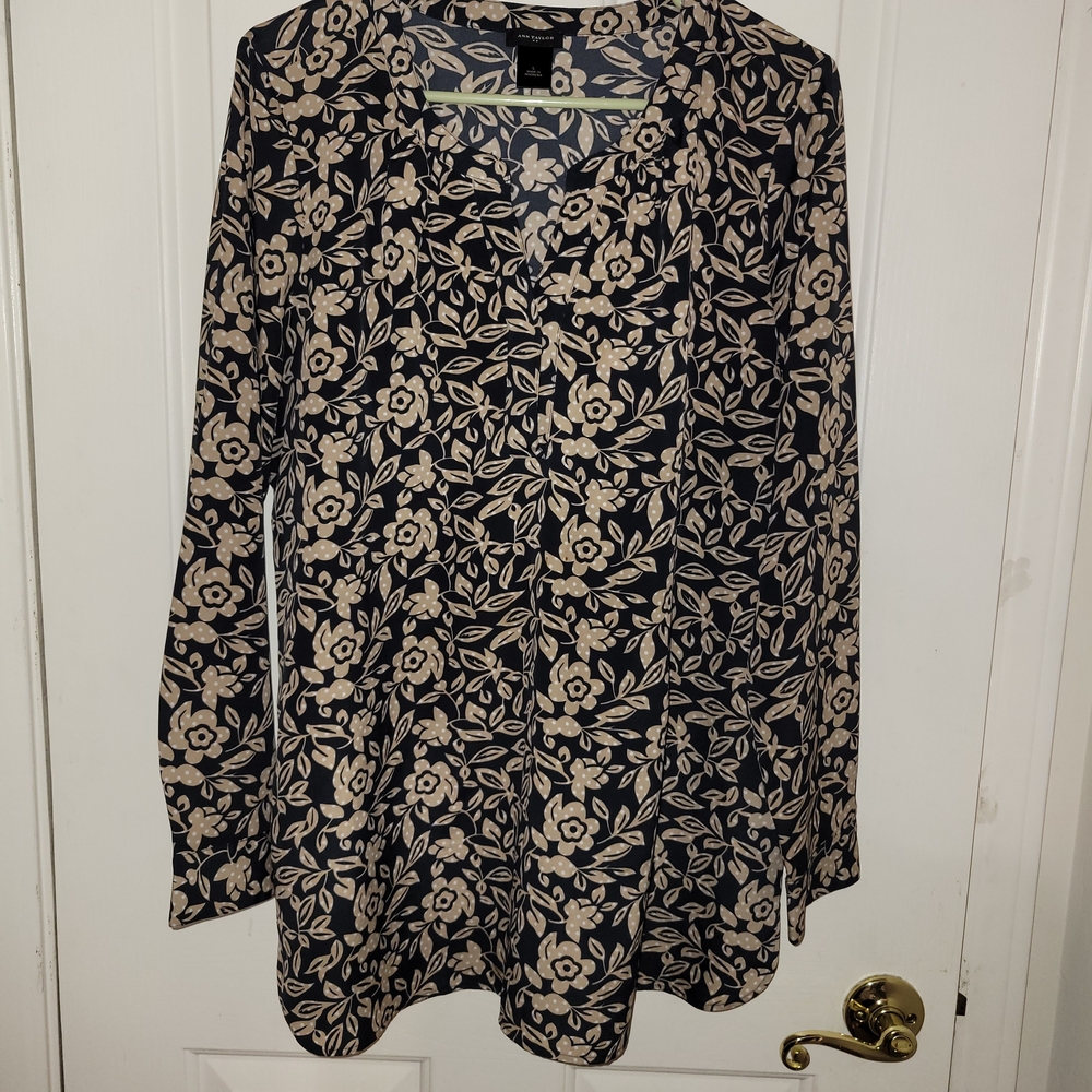 Ann Taylor Navy and Beige Floral Top